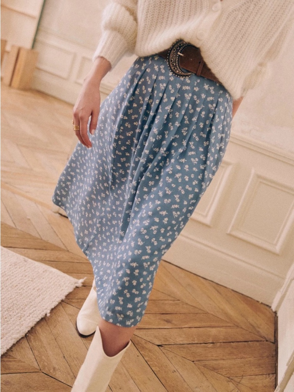 Sezane Alicia Skirt in Mini Flowers on Blue (Size 40)